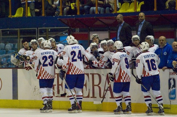 Hrvatski hokejaši upisali i treću pobjedu, na kaznene udarce dobili Rumunje