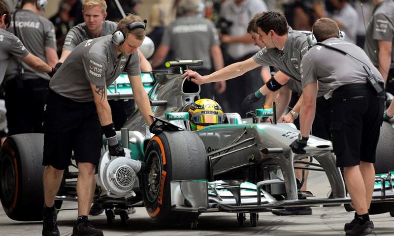 FIA izrekla tek opomene Mercedesu i Pirelliju