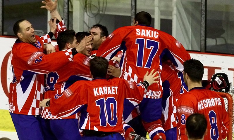 Hrvatski hokejaši i hokejašice započinju s nastupima na tri svjetska prvenstva