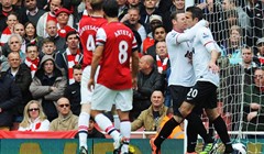 Video: Robin Van Persie na "svom" Emiratesu iz kaznenog udarca otkinuo bodove Arsenalu