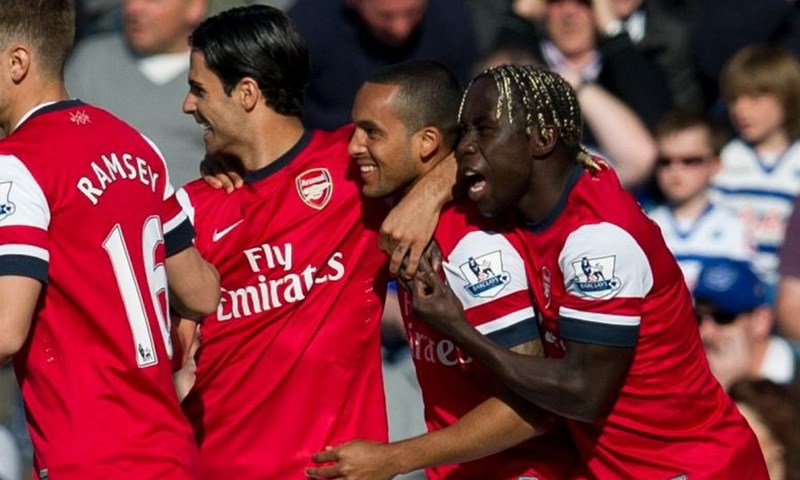 Video: Walcott najbržim pogotkom sezone ostavio Arsenal u igri za Ligu prvaka