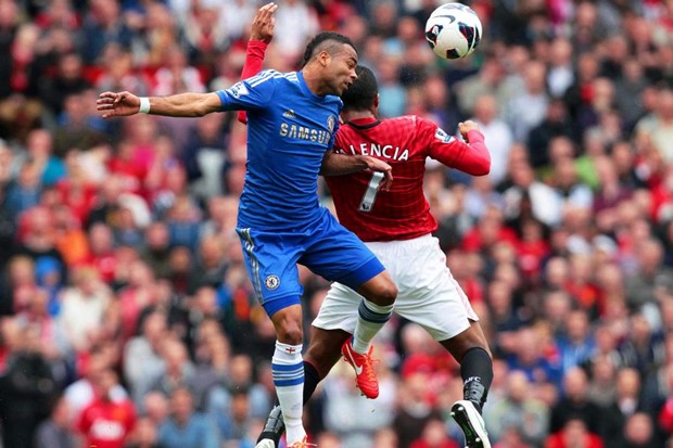 Mata kasnim pogotkom donio Chelseaju važne bodove na Old Traffordu