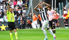 Video: Arturo Vidal potvrdio novi Juventusov naslov prvaka, Miroslav Klose "posramio" obranu Bologne