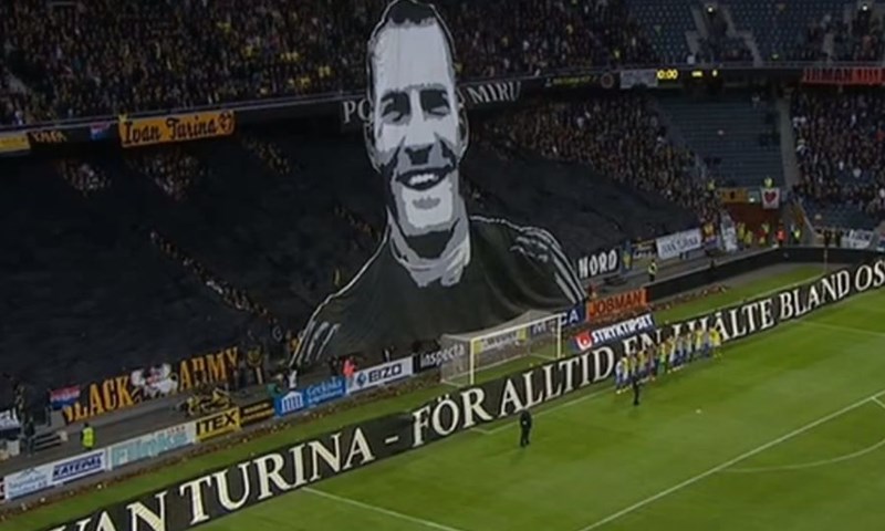 Video: Navijači AIK-a priredili dirljiv oproštaj od Ivana Turine