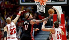 Video: Neraspoloženi Bullsi bez šanse protiv Heata, Grizzliesi u produžetku slomili Thunder