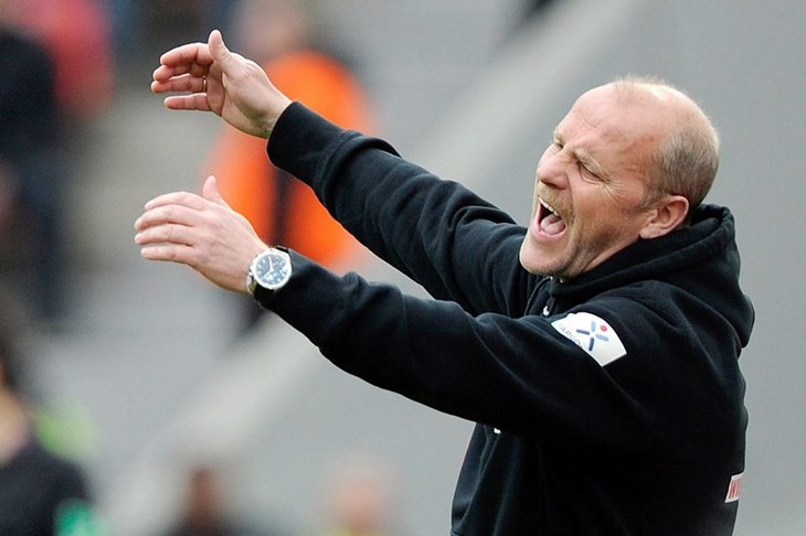 Video: Brazilac s Eintrachtove klupe glavom srušio Schalke i uljepšao trenerov jubilej