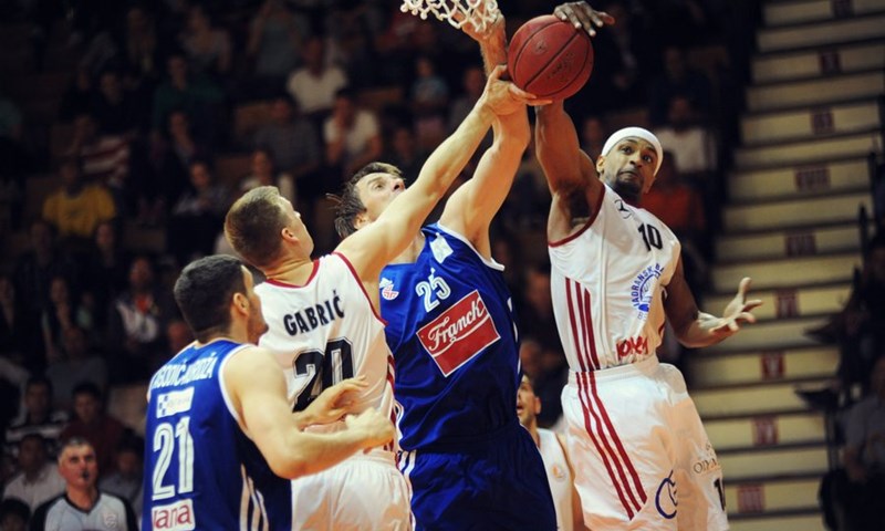 Cibona slavila na Baldekinu protiv Jollyja i dvokorakom izborila finale