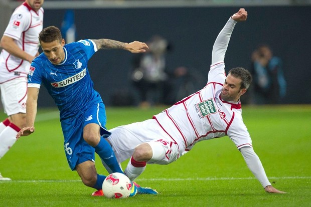 Video: Hoffenheim s 3:1 nadigrao Kaiserslautern i stigao na prag ostanka u Bundesligi