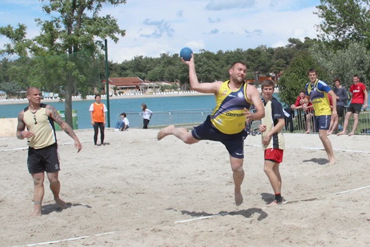 PRO SPORT doživio poraze od Detona-Zagreb i Budaors beach girls