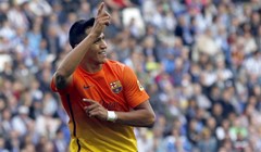 Video: Alexis Sanchez načeo, a Pedro dovršio Espanyol za trijumf Barcelone u katalonskom derbiju