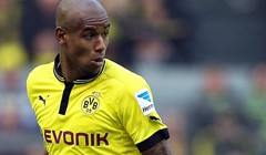 Schalke dovodi braniča Borussije Dortmund