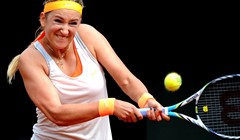 Šarapova izbjegla treći set, Azarenka zaustavila domaću nadu