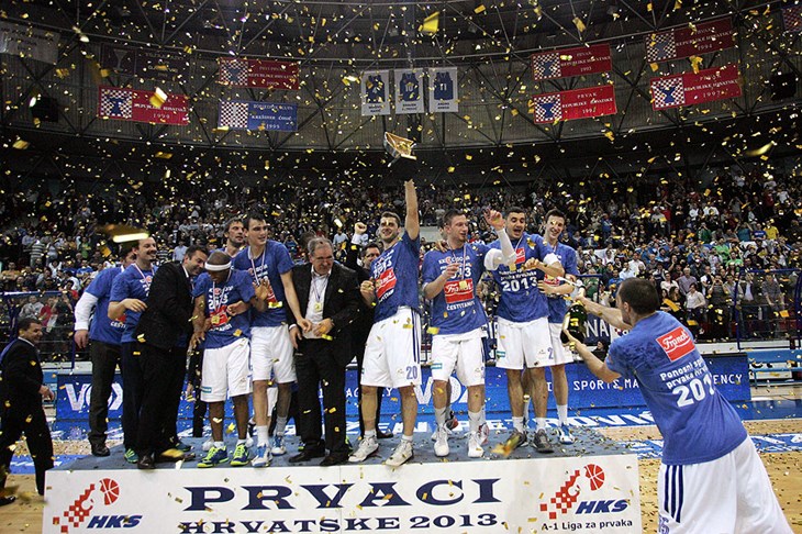 Cibona obranila naslov, 18. titula prvaka Vukova!