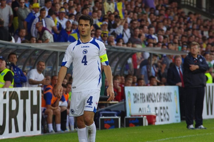 Kapetan reprezentacije BiH zamijenio dres Seville Bayerovim