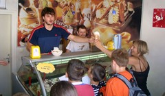 Duvnjak i Horvat najmlađim navijačima dijelili sladoled
