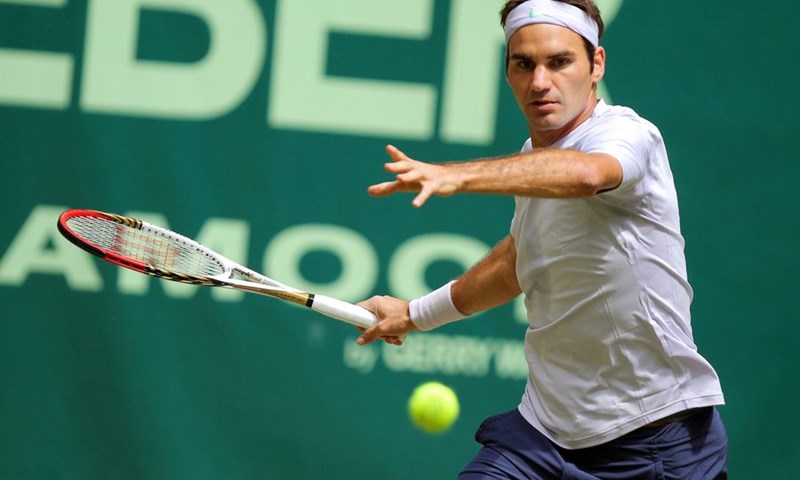 Federer za 40 minuta i bez izgubljenog gema do polufinala Hallea