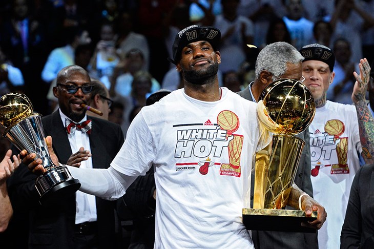 LeBron malo pomagao Cavsima, pa malo Heatu