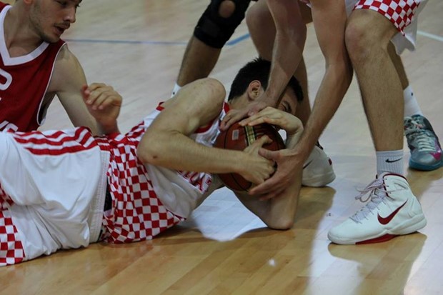 Hrvatska košarkaška reprezentacija do 18 godina na turniru u Italiji krenula porazom
