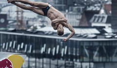 Rus uvjerljivo potvrdio naziv kralja skokova sa stijene