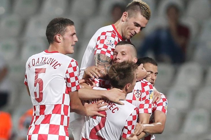 Mlada hrvatska reprezentacija pobjedom u Latviji osigurala prvo mjesto i doigravanje za EP