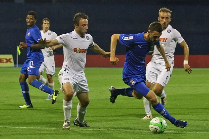 Dinamo i Hajduk u derbiju koji se igrati i na travnjaku i na tribinama