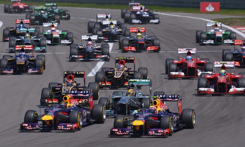 Vettel obranio završni napad Räikkönena za prvu pobjedu na domaćem terenu