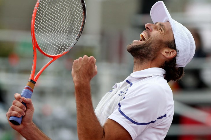 Karlović nadoknadio 0-2 u setovima i s 38 asova poslao Blakea u mirovinu