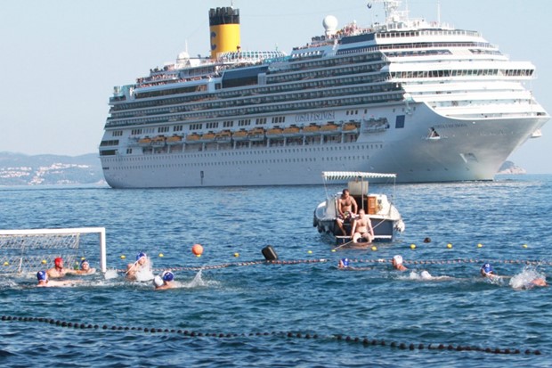 Na Porporeli prva ispadanja: Uvalica i Lukovica oprostile se od 30. Divlje lige