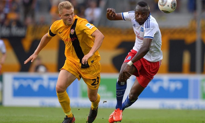 Bešiktaš se i dalje muči, HSV teško stradao protiv drugoligaša