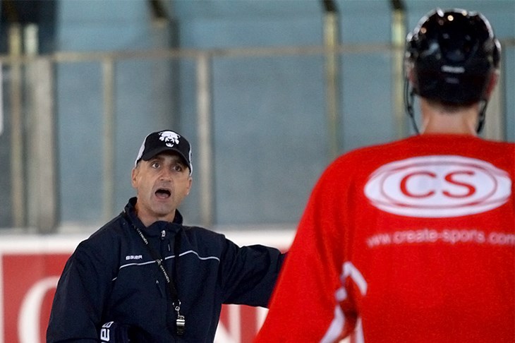 French: "Dovedeni su igrači s karakterom i s dobrom reputacijom"