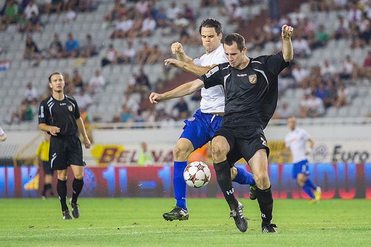 Hajduk kod Dragovoljca traži povratak na prvo mjesto, Slaven i Osijek u "borbi za život"