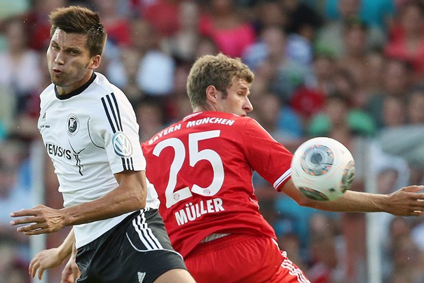 DFB kup: Bayern i Schalke prošli dalje, hat-trick Müllera