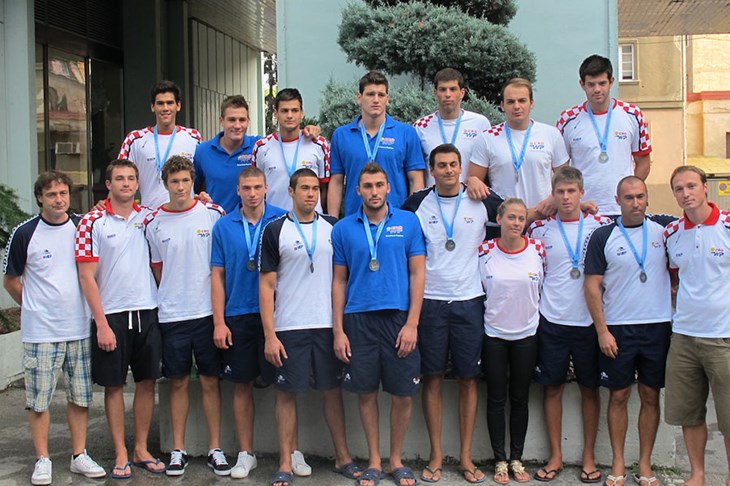 Fotogalerija: Srebrni hrvatski juniori vratili se u Hrvatsku