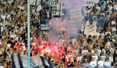 UEFA kaznila Rijeku s 40 tisuća eura zbog bengalki na utakmicama s Velšanima i Slovacima