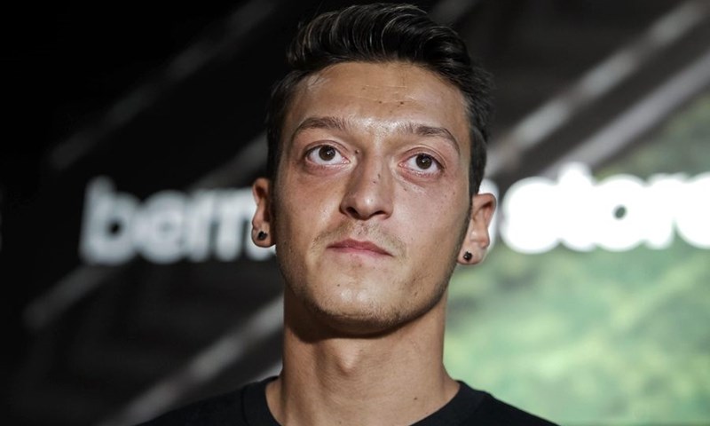Mesut Özil: "Arsenal će već ove sezone osvojiti trofej, imamo za to potencijala"