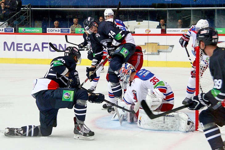 Carle donio bod Medvjedima, Artjukhin pobjedu Atlantu