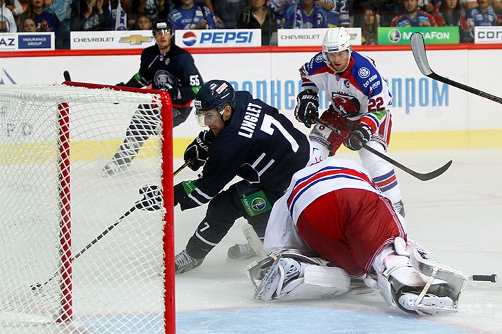 Dekanich osigurao Medveščakov bod u praškoj Tipsport Areni
