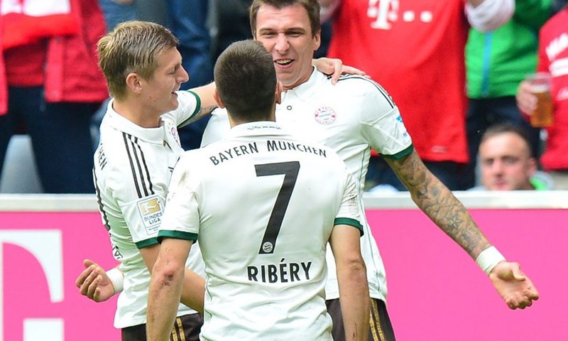Video: Mandžukić ponovno pogurnuo Bayern prema pobjedi, Oliću rođendanski gol samo za utjehu u porazu
