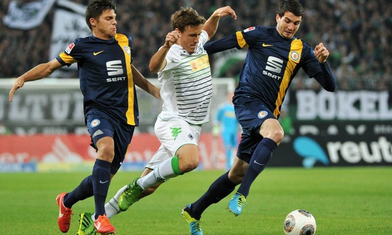 Video: Eintracht Braunschweig nastavio s porazima kod Borussije (M)