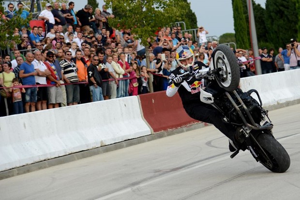 Vrhunske moto akrobacije u Poreču