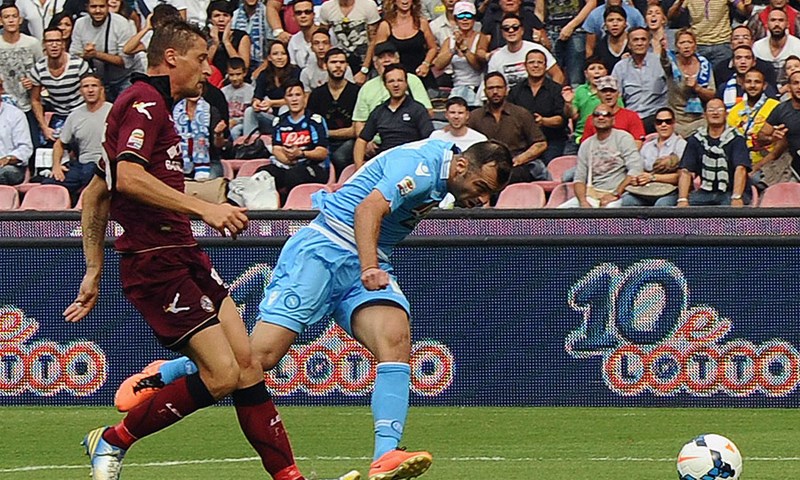 Video: Napoli s četiri pogotka porazio Livorno i zadržao korak s Romom