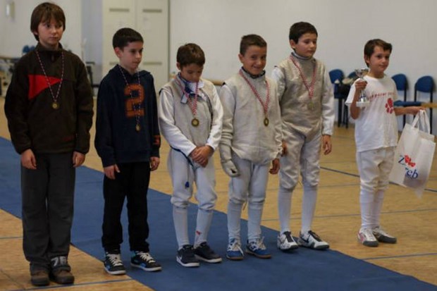 Mladi natjecatelji nastupili na međunarodnom mačevalačkom turniru
