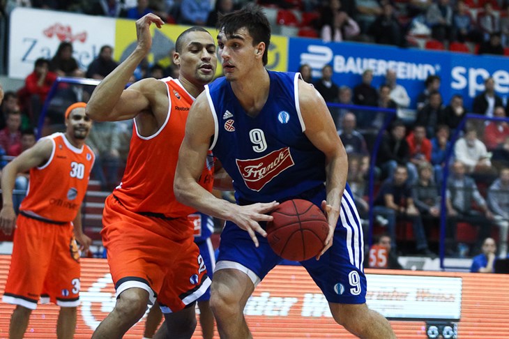 Cibona propustila nadoknaditi izgubljeno protiv Radničkog, Budućnost jača u Podgorici