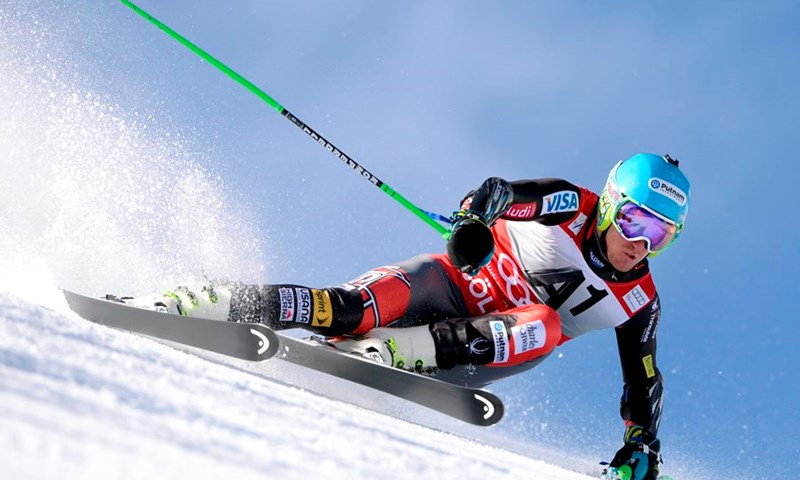 Sjajnom drugom vožnjom Ted Ligety do pobjede u veleslalomu, Ivica Kostelić 58.