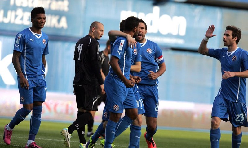 Dinamo prelomio utakmicu već u prvih deset minuta te na kraju protiv Dragovoljca stigao do uvjerljive pobjede