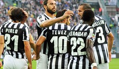 Napoli slavio u golijadi na San Paolu, Juventus na krilima Teveza stigao do nove pobjede