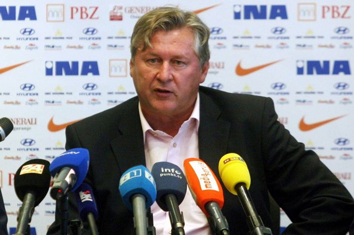 Otpala petorica s prvog popisa, Gračan sa 18 igrača na Crnu Goru