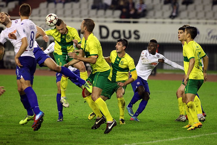 Radno u Dalmaciji; Lokomotiva u Zadru, Puljani kod Hajduka