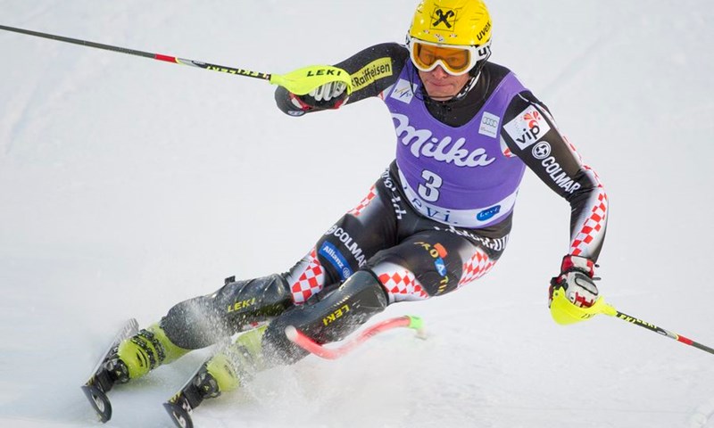 Kostelić nadomak postolja u Leviju, Hirscher nadmoćno do pobjede