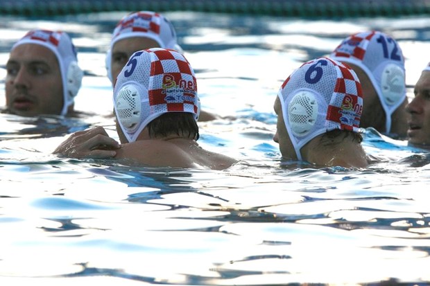 Hrvatska vaterpolska reprezentacija spremna dočekuje Grčku